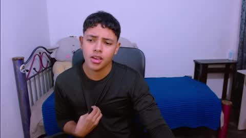 Snapshot of levii_7 chatting on 10-18-25, 04:48 0600AM-1200PM - online show from 10-18-25, 04:48