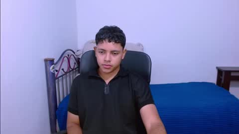 Snapshot of levii_7 chatting on 10-20-25, 02:45 0600AM-1200PM - online show from 10-20-25, 02:45