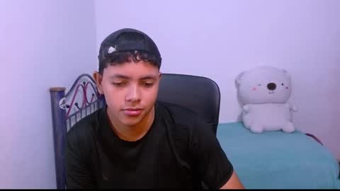 Snapshot of levii_7 chatting on 11-03-25, 03:30 0600AM-1200PM - online show from 11-03-25, 03:30