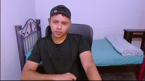 Snapshot of levii_7 chatting on 11-07-25, 05:07 0600AM-1200PM - online show from 11-07-25, 05:07