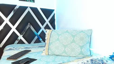 Snapshot of levy_steve chatting on 02-22-26, 01:40 LevySteven online show from 02-22-26, 01:40