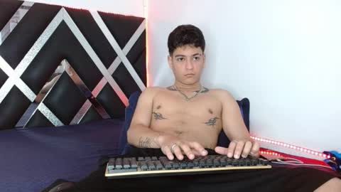 Snapshot of levy_steve chatting on 04-10-26, 03:39 LevySteven online show from 04-10-26, 03:39
