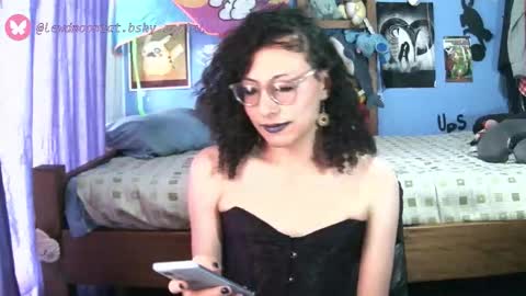 Snapshot of lewd_mooncat chatting on 03-27-26, 09:47 Lewd Mooncat online show from 03-27-26, 09:47