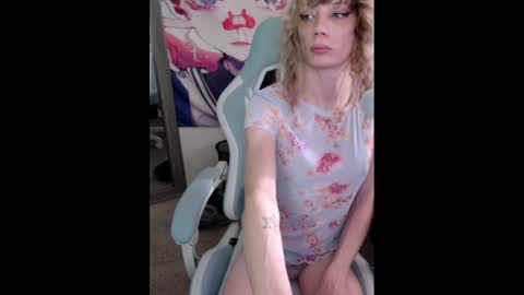 Snapshot of lewdy_booty chatting on 01-11-25, 10:18 lewdy booty online show from 01-11-25, 10:18