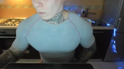 Snapshot of lewis_muscleee chatting on 03-21-26, 03:48 blablablack online show from 03-21-26, 03:48