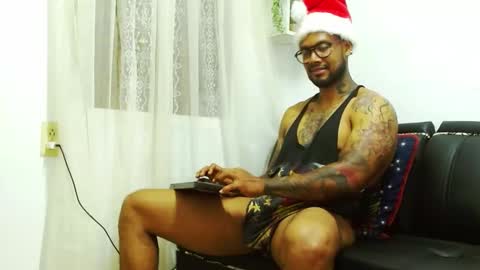 Lewis Strong online show from 12-25-24, 08:39