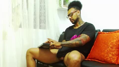 Lewis Strong online show from 01-25-25, 11:02