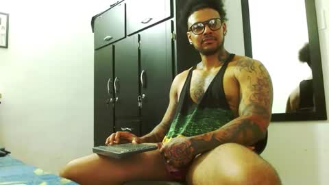 Lewis Strong online show from 09-28-25, 05:18