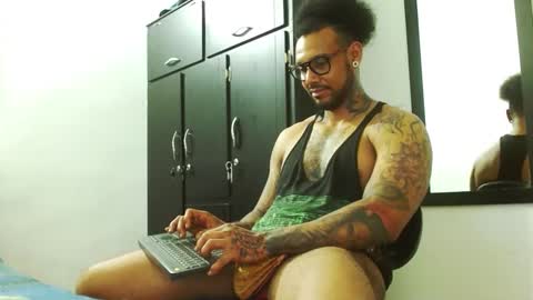 Lewis Strong online show from 10-08-25, 07:00