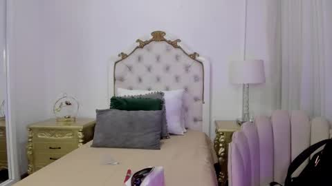    online show from 10-25-25, 11:40