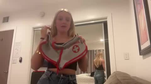 lexisRose online show from 12-09-24, 12:45