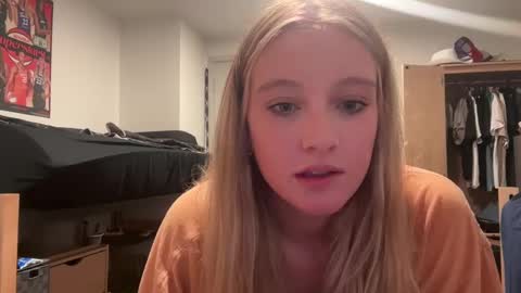 lexisRose online show from 12-18-24, 12:43