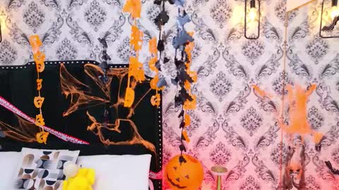 Snapshot of lexaderuso chatting on 10-27-25, 03:10 LexaDeRuso online show from 10-27-25, 03:10