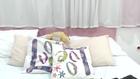 Gabrielle online show from 01-16-25, 10:53