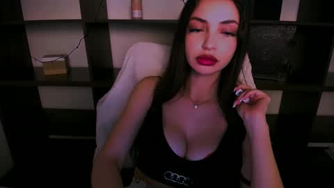 Alexia online show from 01-06-25, 03:51