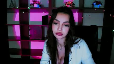 Alexia online show from 02-17-25, 04:15