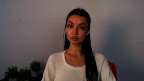 Alexia online show from 06-14-26, 12:07