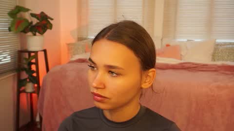 Lexi  online show from 09-25-25, 05:00