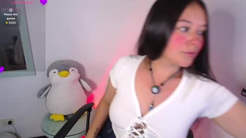 Lexie Thompson   8pm  0000am -5 online show from 05-27-26, 01:35
