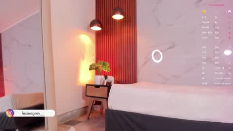 Lexie  online show from 12-16-24, 11:07