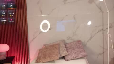 Lexie  online show from 12-19-25, 11:50