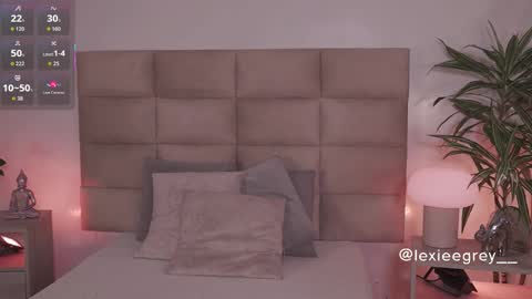 Lexie  online show from 03-12-26, 11:49