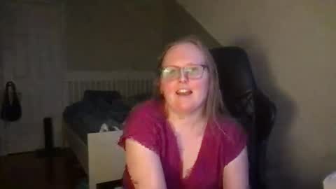 Snapshot of lexielilacs chatting on 02-14-25, 10:47 lexie online show from 02-14-25, 10:47