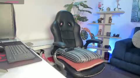 Lexie  online show from 07-11-26, 12:08