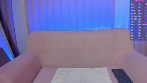 Lexie Thompson  online show from 11-27-25, 12:07