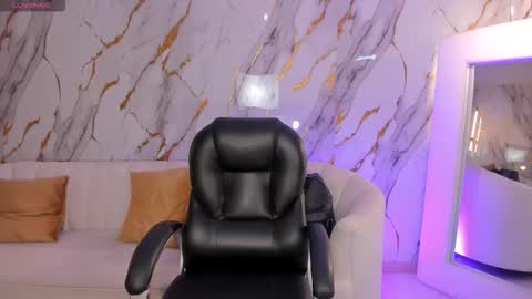 Lexie  online show from 02-11-26, 07:52