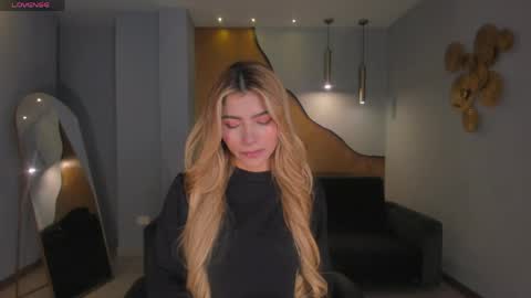 Lexie  online show from 05-10-26, 11:04