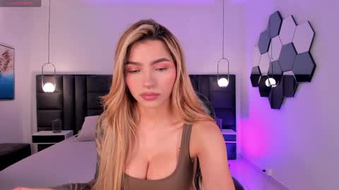 Lexie  online show from 05-11-26, 06:27