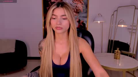 Lexie  online show from 06-05-26, 07:52