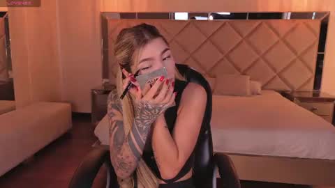Lexie  online show from 06-20-26, 11:57