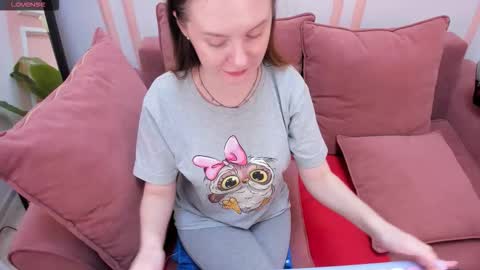 Lexi online show from 10-14-25, 06:25