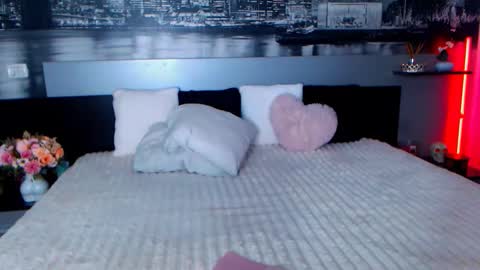 Amalia online show from 01-16-26, 04:00