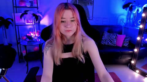 Snapshot of lexiwenford chatting on 12-02-24, 02:53 Lexi Wenford NO NUDE GODDESS online show from 12-02-24, 02:53
