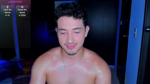 Snapshot of lexmiller18 chatting on 11-08-25, 04:23 lexmiller18 online show from 11-08-25, 04:23