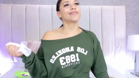 lexxi_gb online show from 10-14-25, 04:02