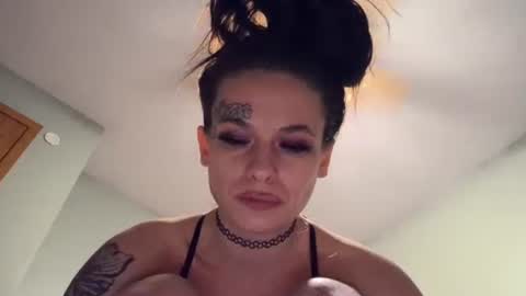 LexxiSavage online show from 12-05-24, 01:49