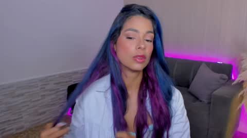 Lexy online show from 01-20-25, 03:59