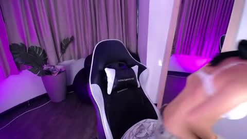 Snapshot of lexy_storm_18 chatting on 04-25-26, 09:01 lexy_storm_18 online show from 04-25-26, 09:01