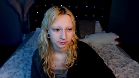 Snapshot of lexy_woorhez chatting on 02-04-25, 10:32 Lexy online show from 02-04-25, 10:32