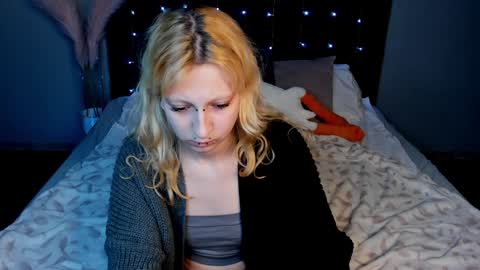 Snapshot of lexy_woorhez chatting on 02-04-25, 01:59 Lexy online show from 02-04-25, 01:59