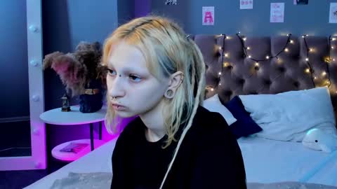Snapshot of lexy_woorhez chatting on 02-19-25, 10:23 Lexy online show from 02-19-25, 10:23