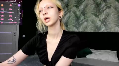 Snapshot of lexy_woorhez chatting on 09-12-25, 10:26 Lexy online show from 09-12-25, 10:26