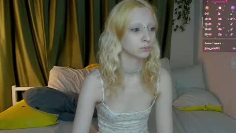 Lexy online show from 06-17-26, 04:08