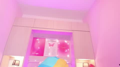 L I A  online show from 10-05-25, 07:39