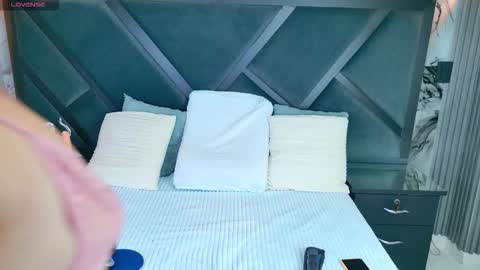 Snapshot of lexyrooss chatting on 11-12-25, 07:57 Lexy online show from 11-12-25, 07:57