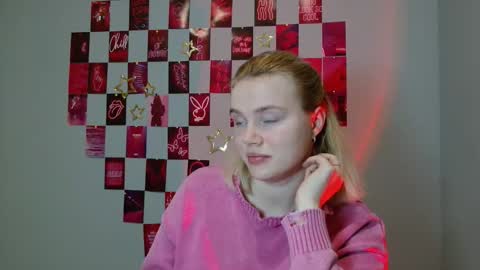 Leyla online show from 12-04-25, 07:39